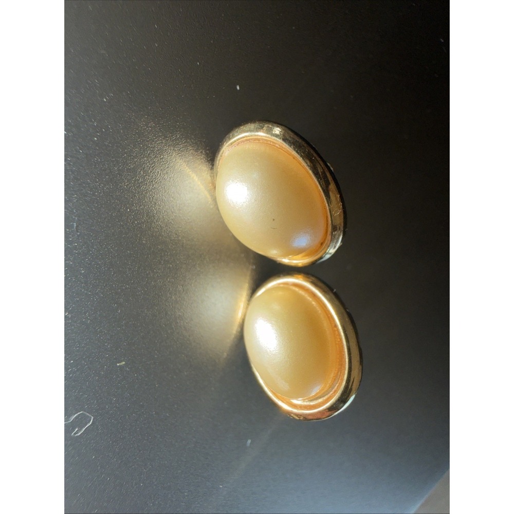 Vintage Allison Reed‎  Gold Tone Oval Pearl Earrings Beautiful